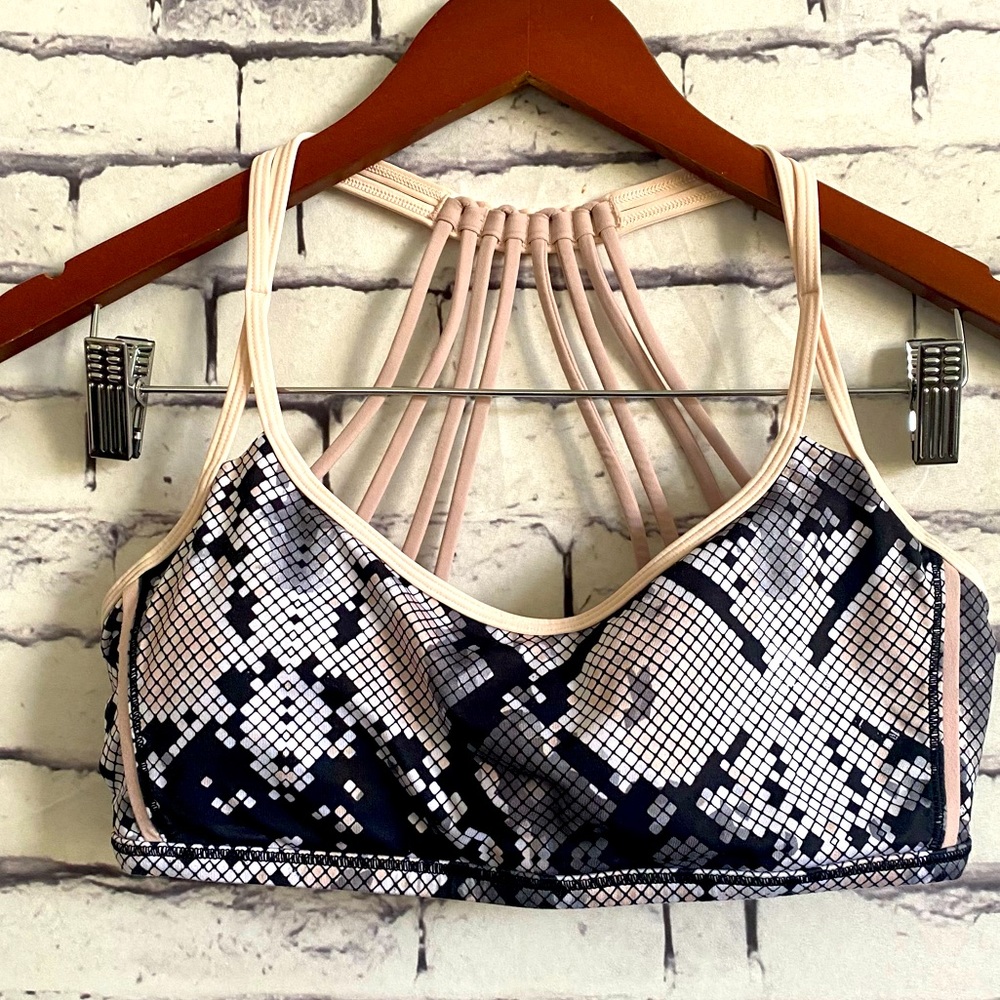 Lululemon Lighten Up Bra Snake Butter Pink Black